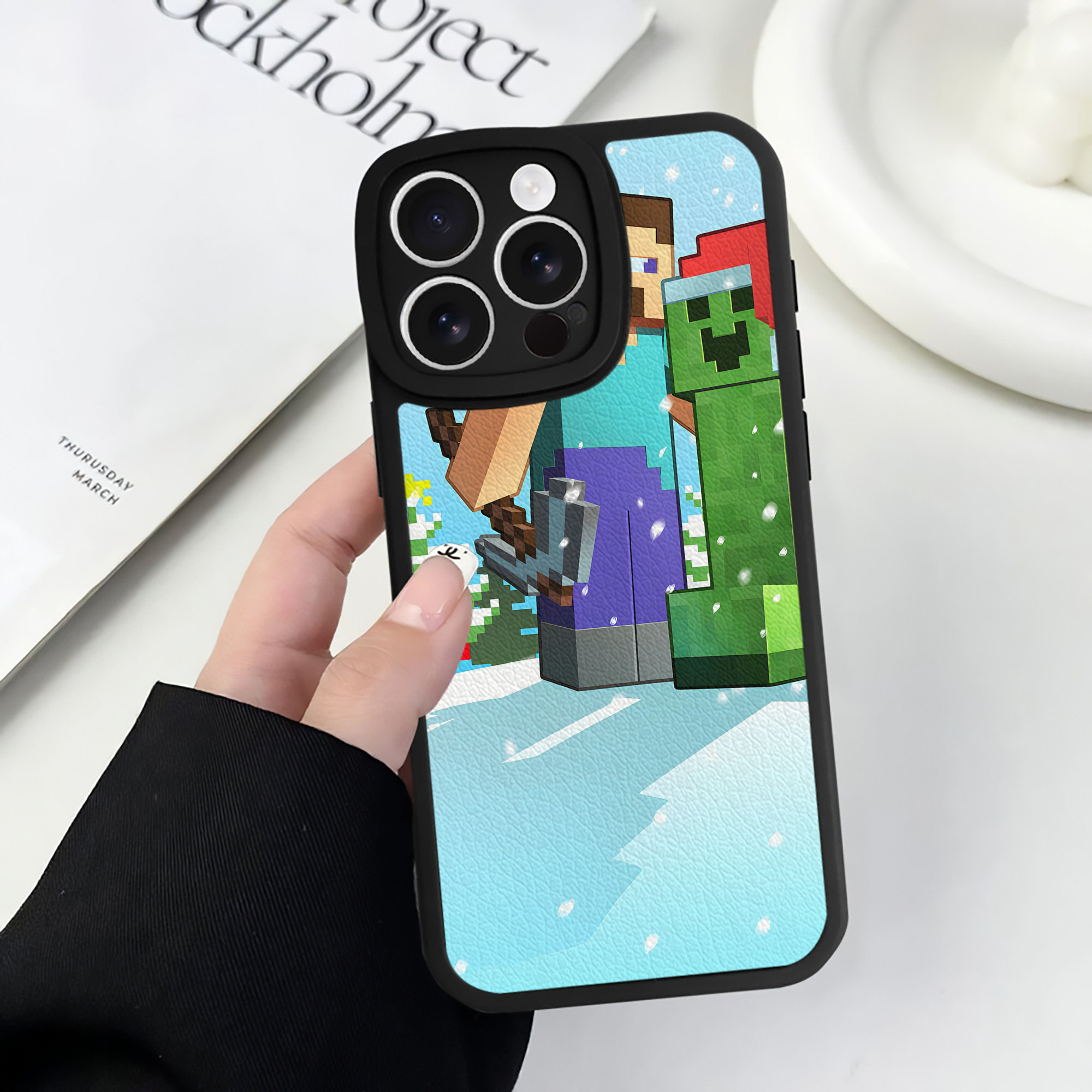 （画像用） マインクラフト ブロックの世界 Minecraft MC Block world 【iPhone 16シリーズ対応】シリコンスマホケース（レザー調） 材質：シリコン